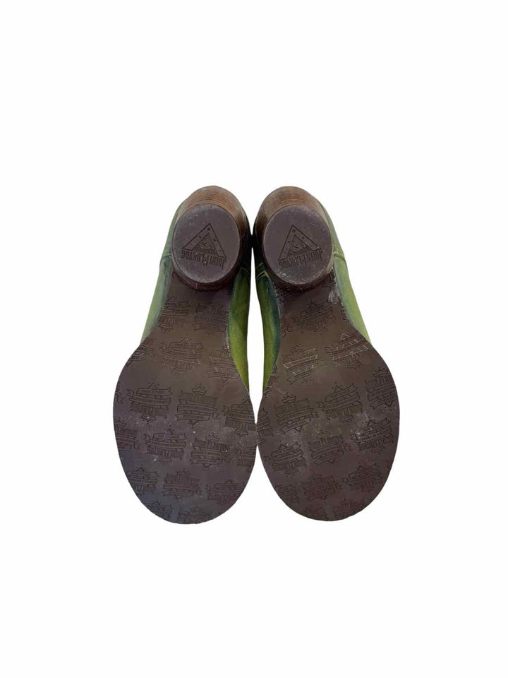 Fluevog Size 7.5 Pumps