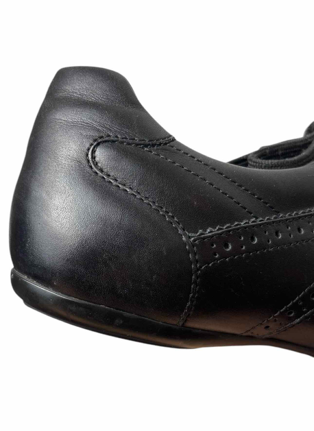 Louis Vuitton Size 38 Leather Brogue Sneaker