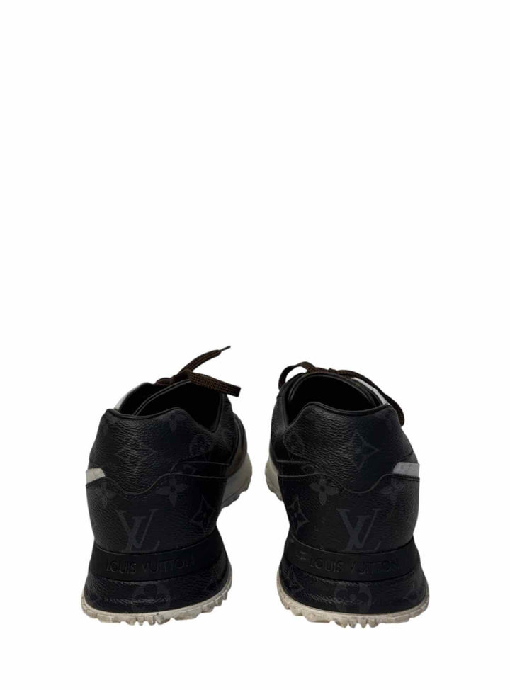 Louis Vuitton Size 8.5 Men's Run Away Leather Sneakers