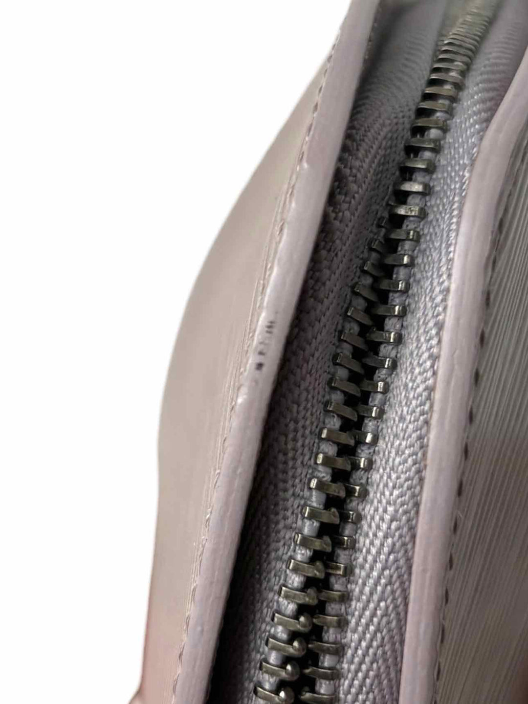 Louis Vuitton Portefeuille Epi Zip Wallet