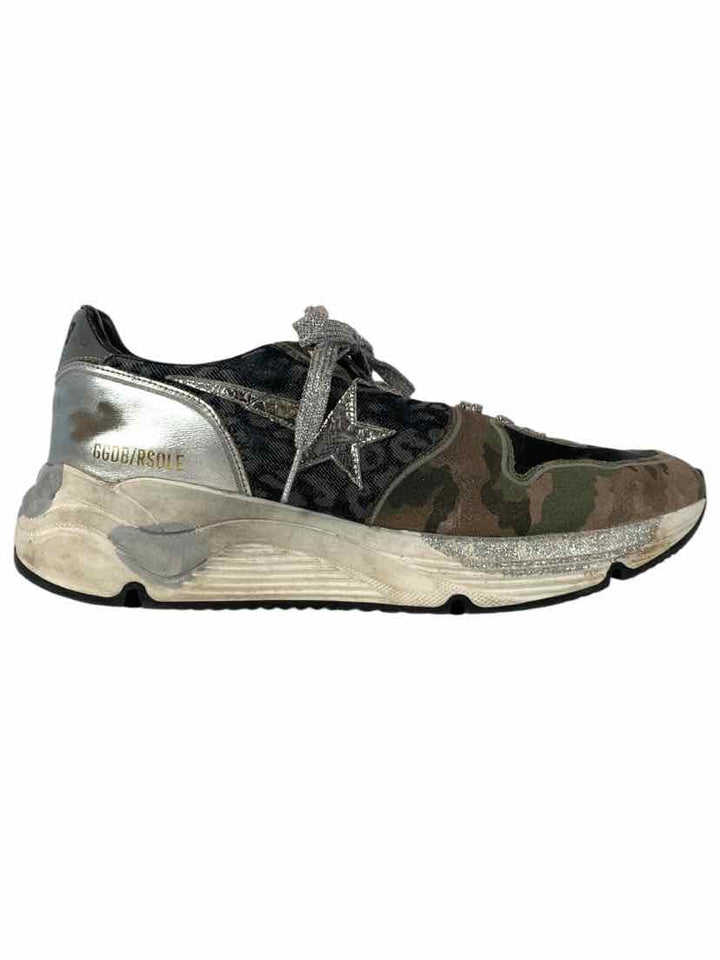 Golden Goose Size 41 Sneaker