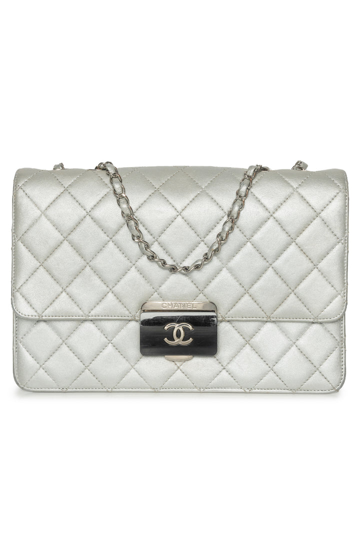 2016-17 Chanel Large Beauty Lock Single Flap