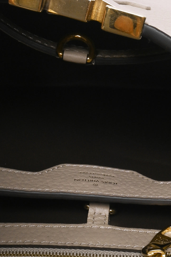 Louis Vuitton Capucines MM Shoulder Bag
