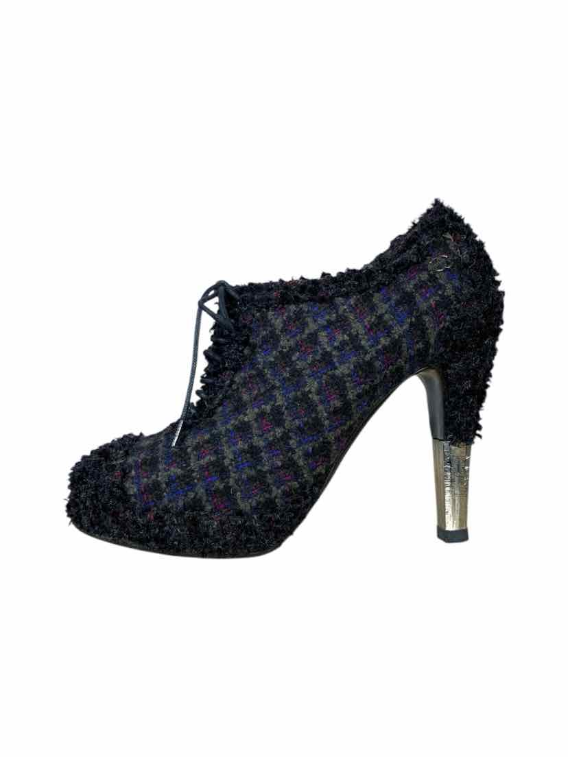 Chanel Size 37 Tweed Lace Up Ankle Boots