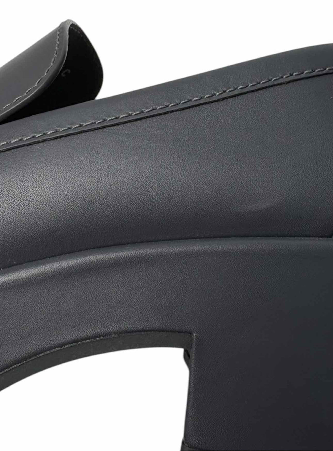 Chanel Size 39.5 Leather Platform CC Logo Loafers