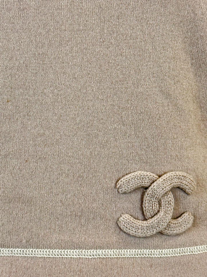 Chanel Size 36 CC Knit Cashmere Sweater