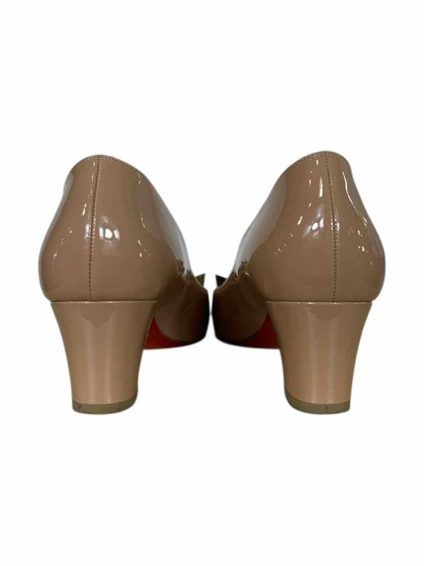 Christian Louboutin Size 39 Pumps