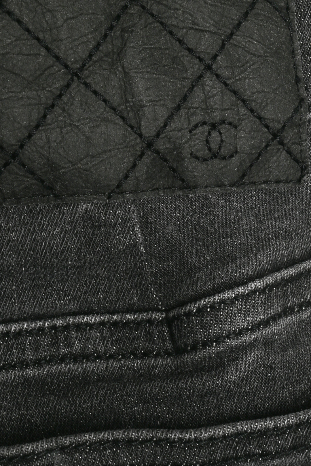 Chanel Size 26 CC Logo Skinny Jeans
