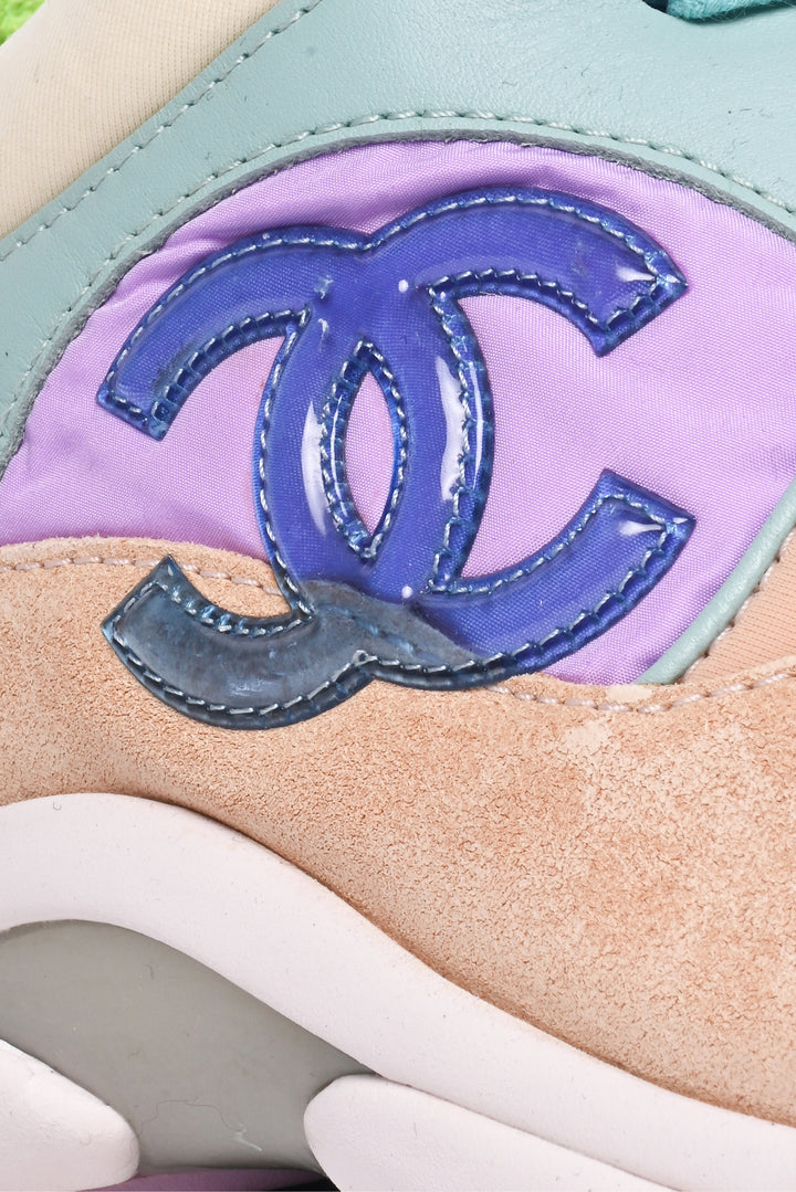 Chanel Size 38 Nylon, Leather & Suede Colorblock CC Sneaker