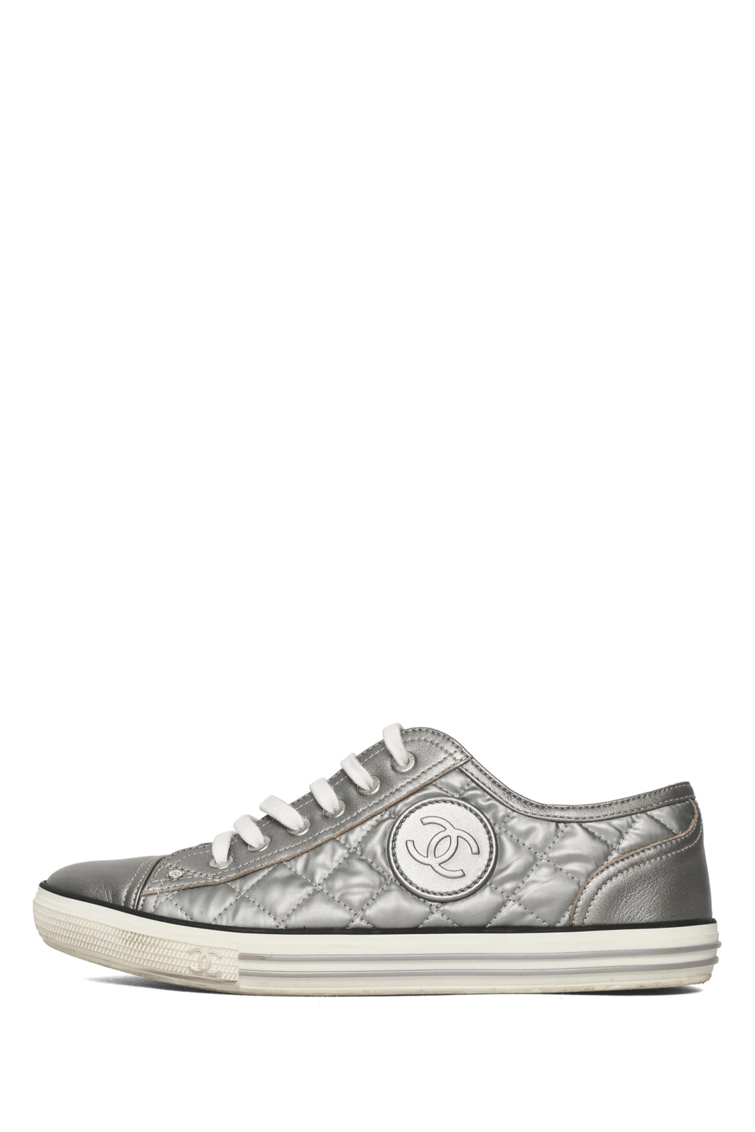 Chanel Size 39 Metallic Leather & Nylon Quilted CC Low Top Sneaker