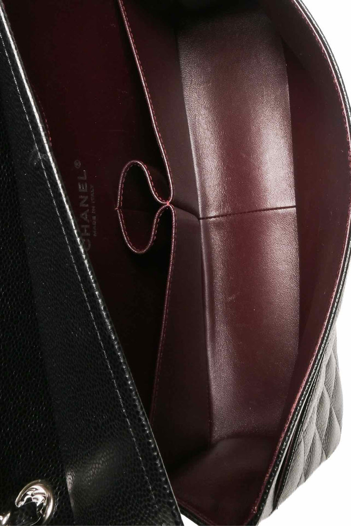 Chanel 2018 Caviar Quilted Jumbo Double Flap Shoulder Bag