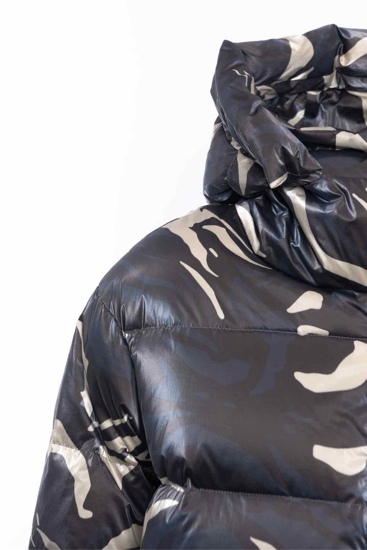 BOGNER Size M  Ski Valentina Camo Jacket