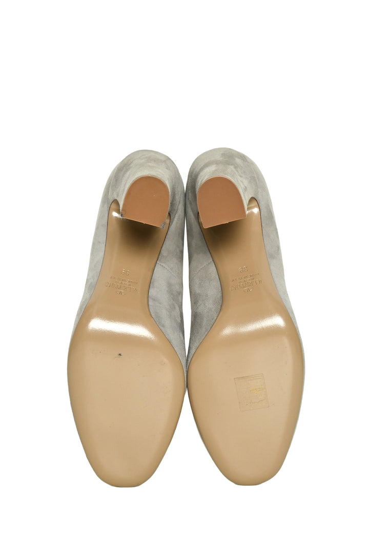 Valentino Size 39 Suede Pumps