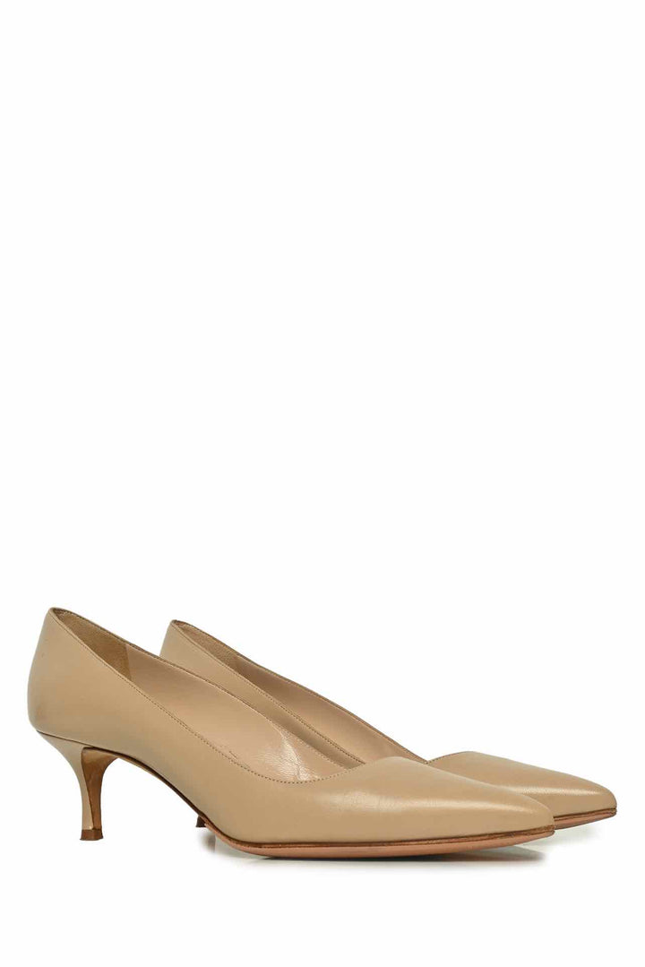 Manolo Blahnik Size 37.5 Leather BB 50 Pumps