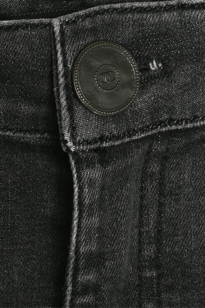 Chanel Size 26 CC Logo Skinny Jeans