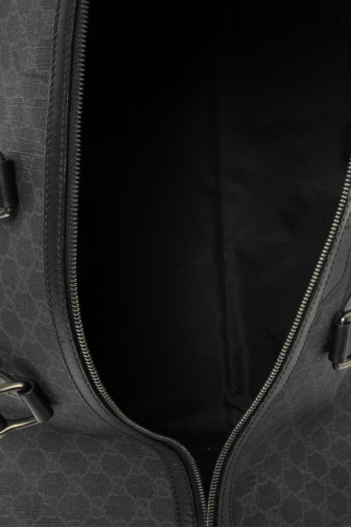 Gucci Duffle GG Supreme Canvas Carry-On Duffle Bag