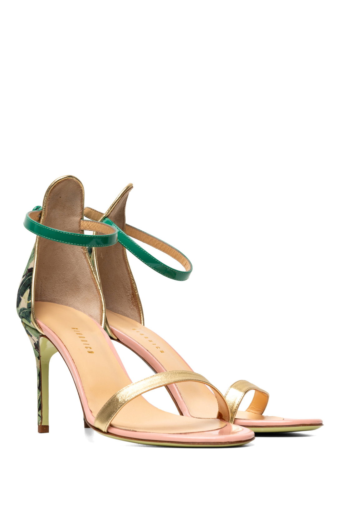 Size 37.5 Pumps