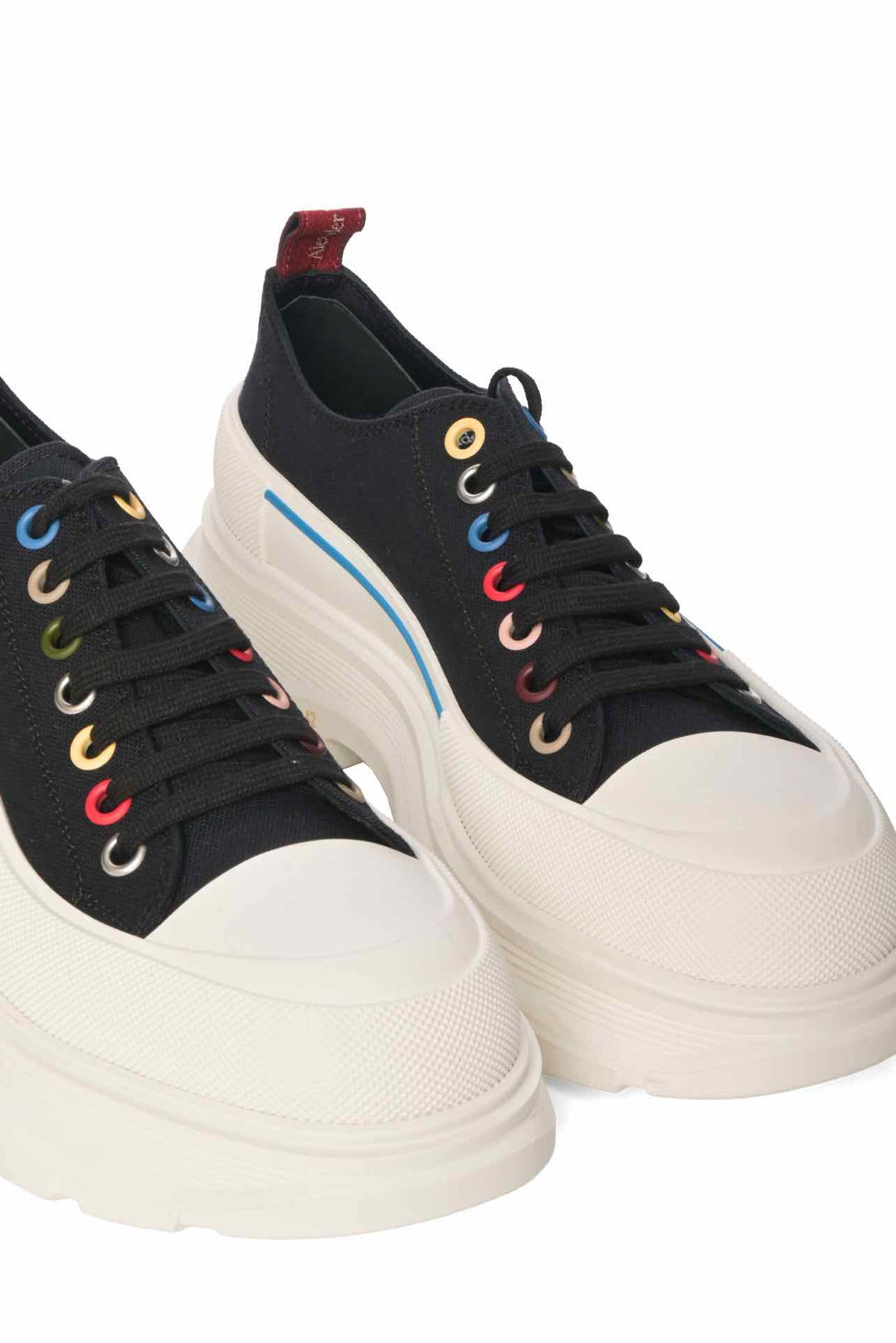 Alexander Mcqueen Size 42 Tread Slick Low Lace Up Sneaker