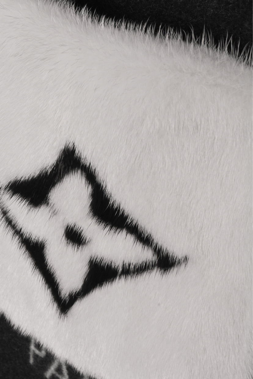 Louis Vuitton Cold Reykjavik Scarf