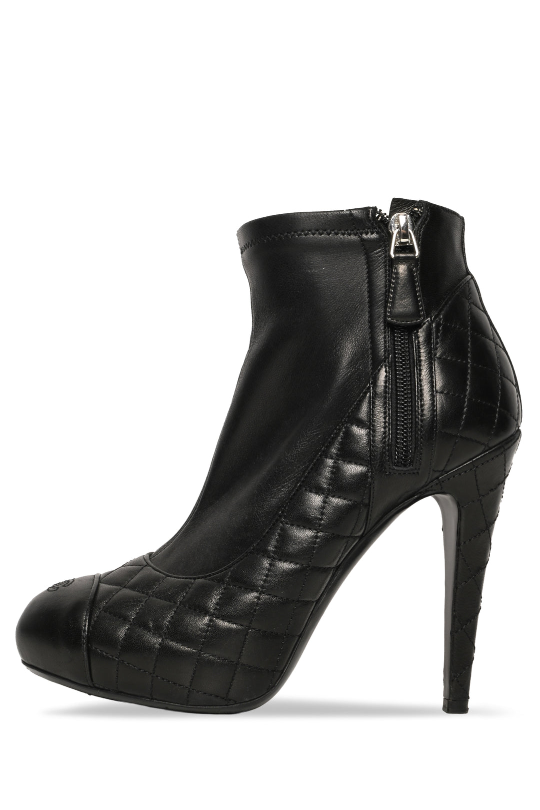 Chanel Size 38 CC Quilted Leather Ankle Boots
