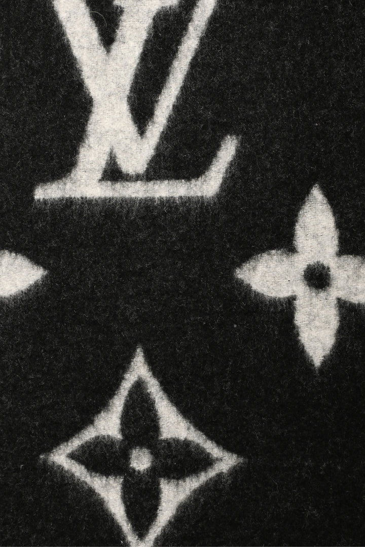 Louis Vuitton Reykavik Scarf