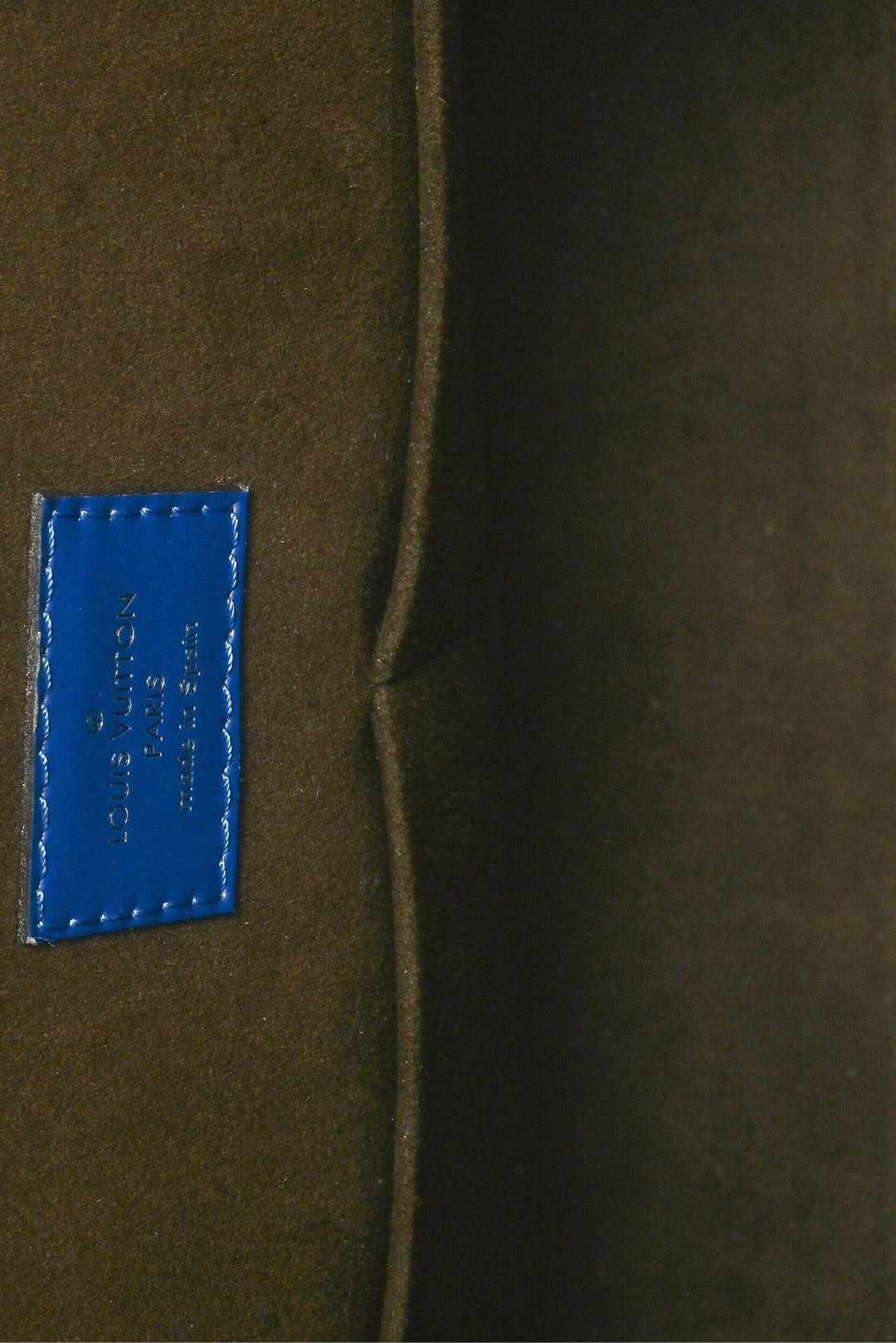 Louis Vuitton 2016 Epi Cluny MM Shoulder Bag