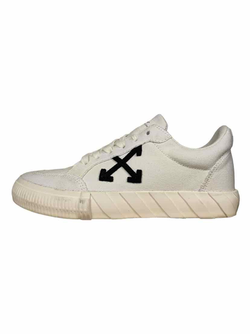 Off White Size 37 Sneaker