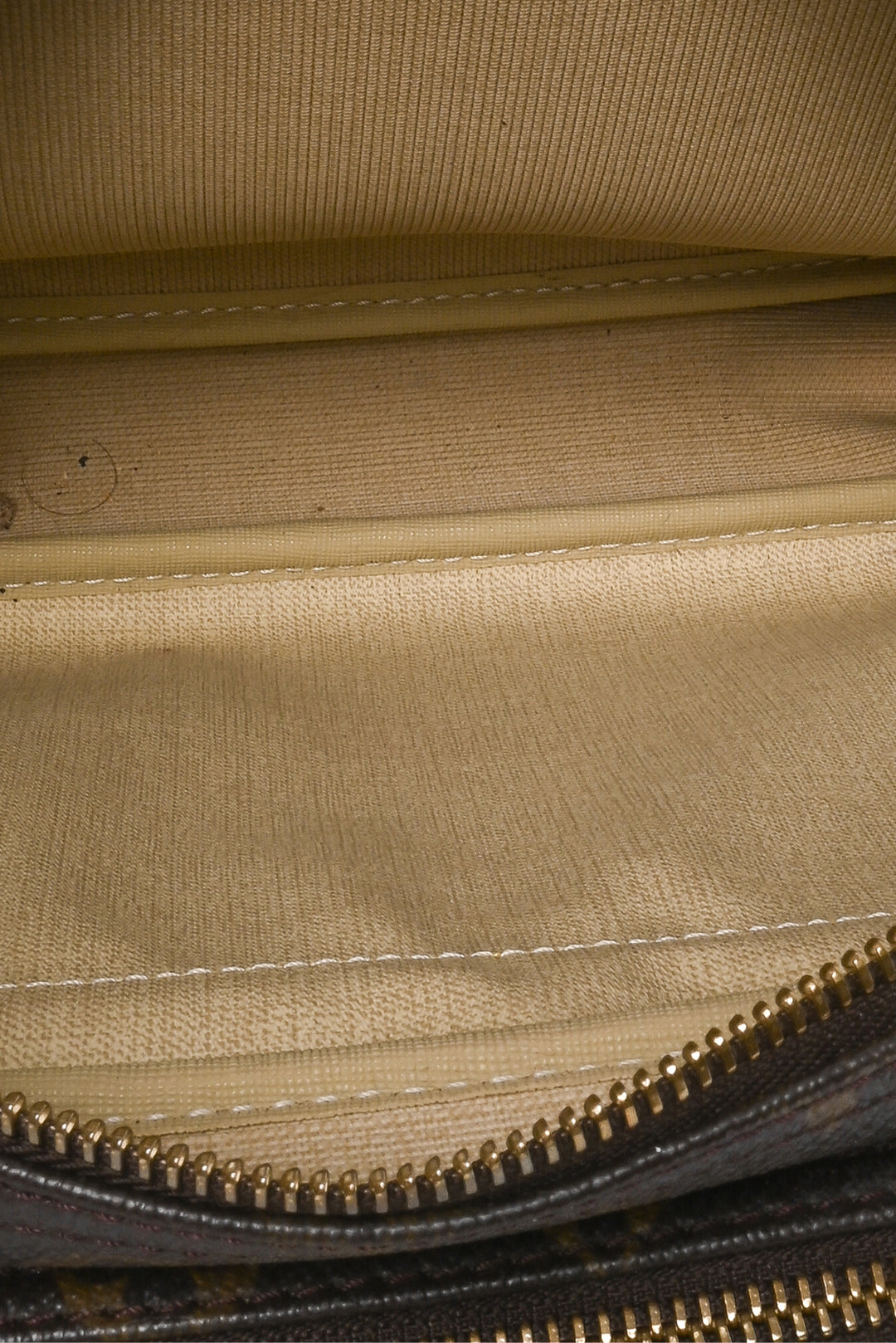 Louis Vuitton 2000 Monogram Reporter PM Crossbody