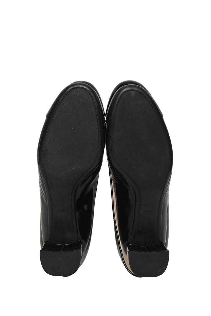 Prada Size 38.5 Patent Leather Block Heel Pumps