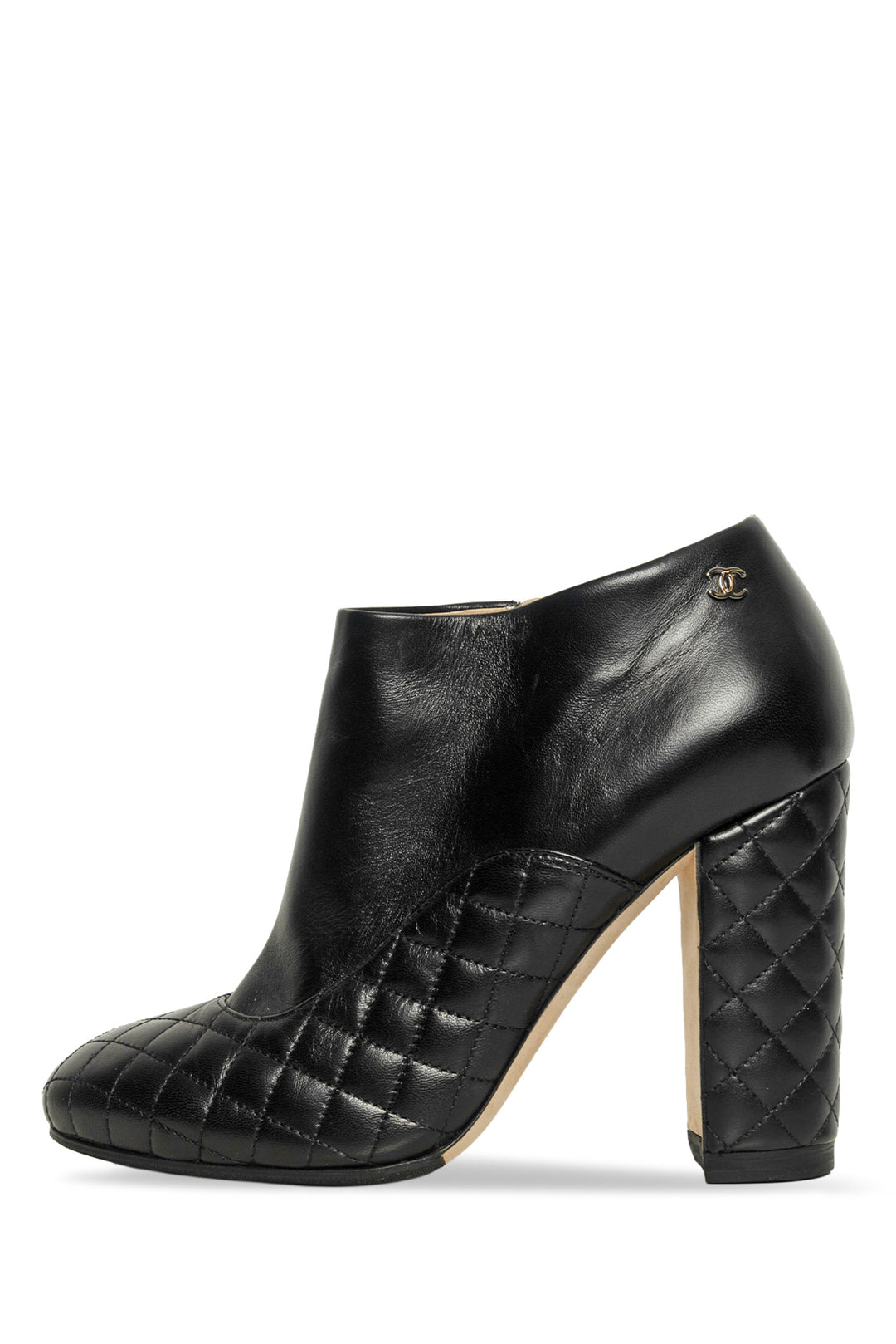 Chanel Size 38.5 Quilted Lambskin Ankle Boots