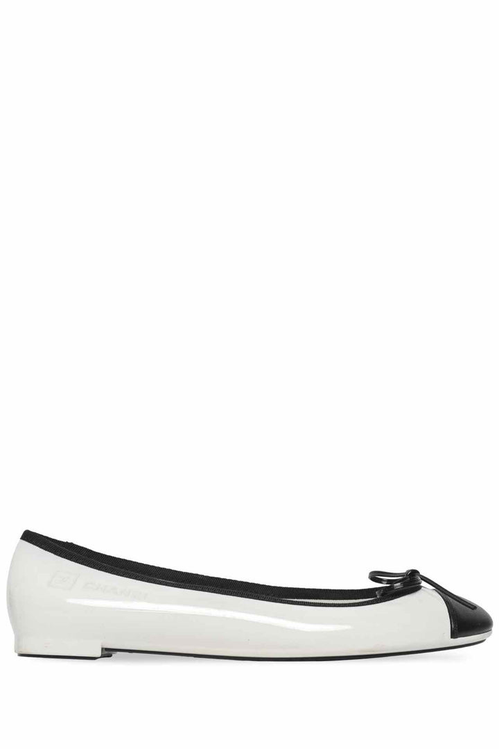 Chanel Size 38 Rubber & Leather CC Cap Ballet Flats