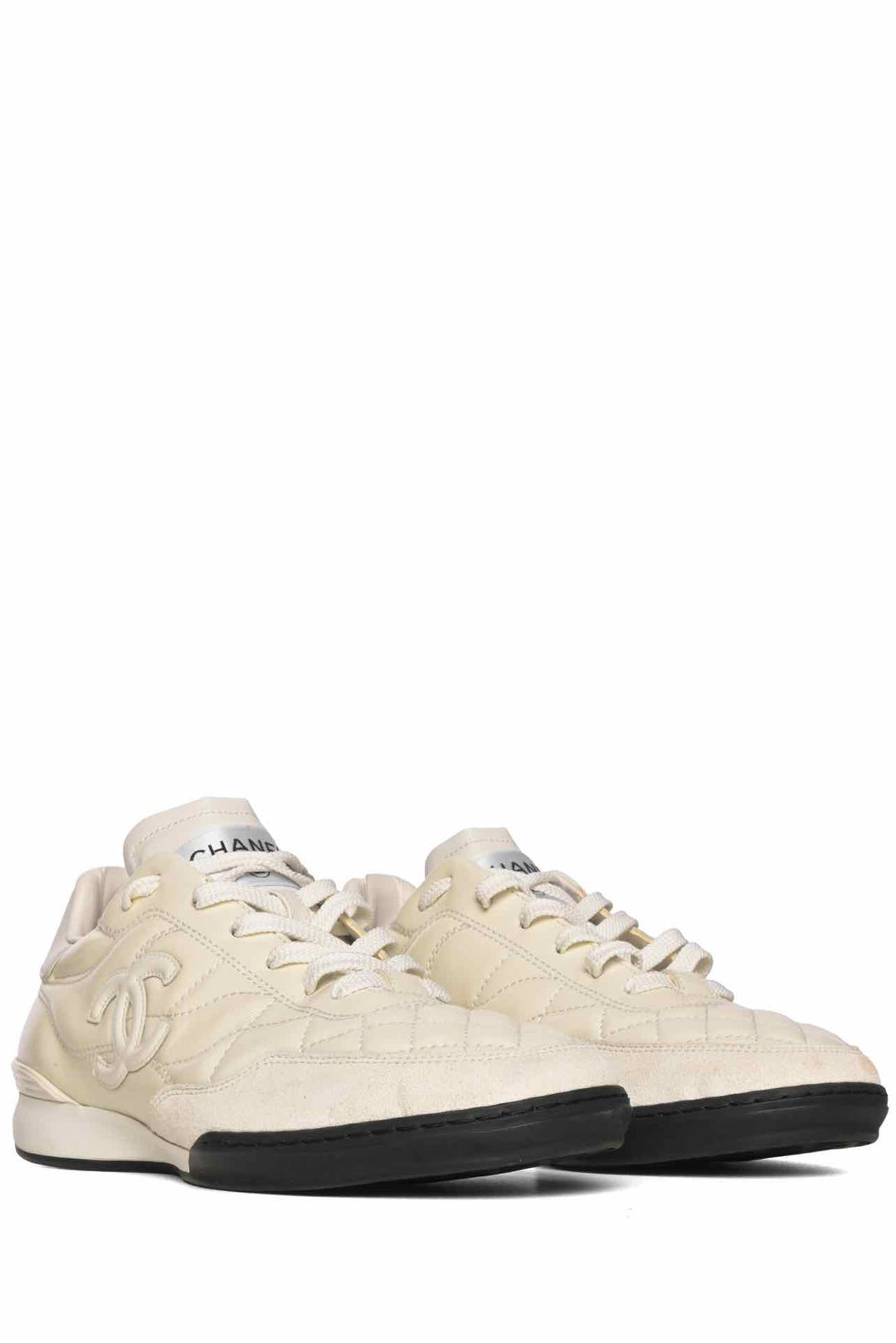 Chanel Size 39 Shiny Calfskin Suede Quilted CC Logo Sneaker