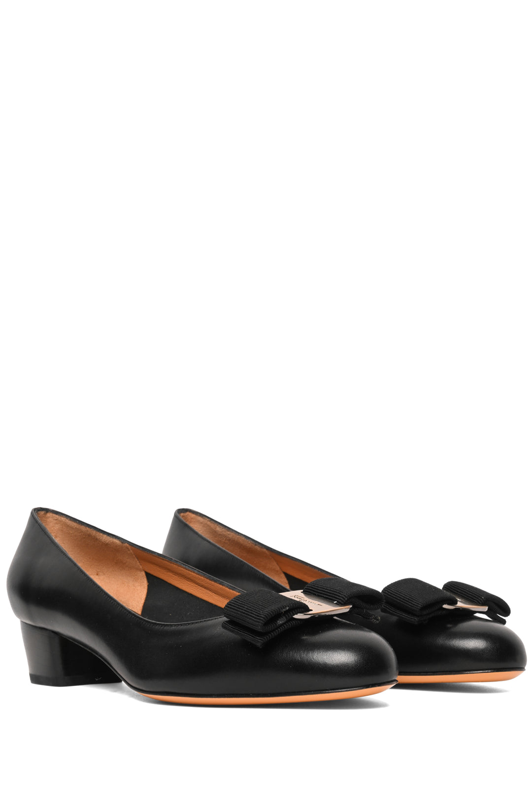 Salvatore Ferragamo Size 5 Vara Bow Leather Pumps