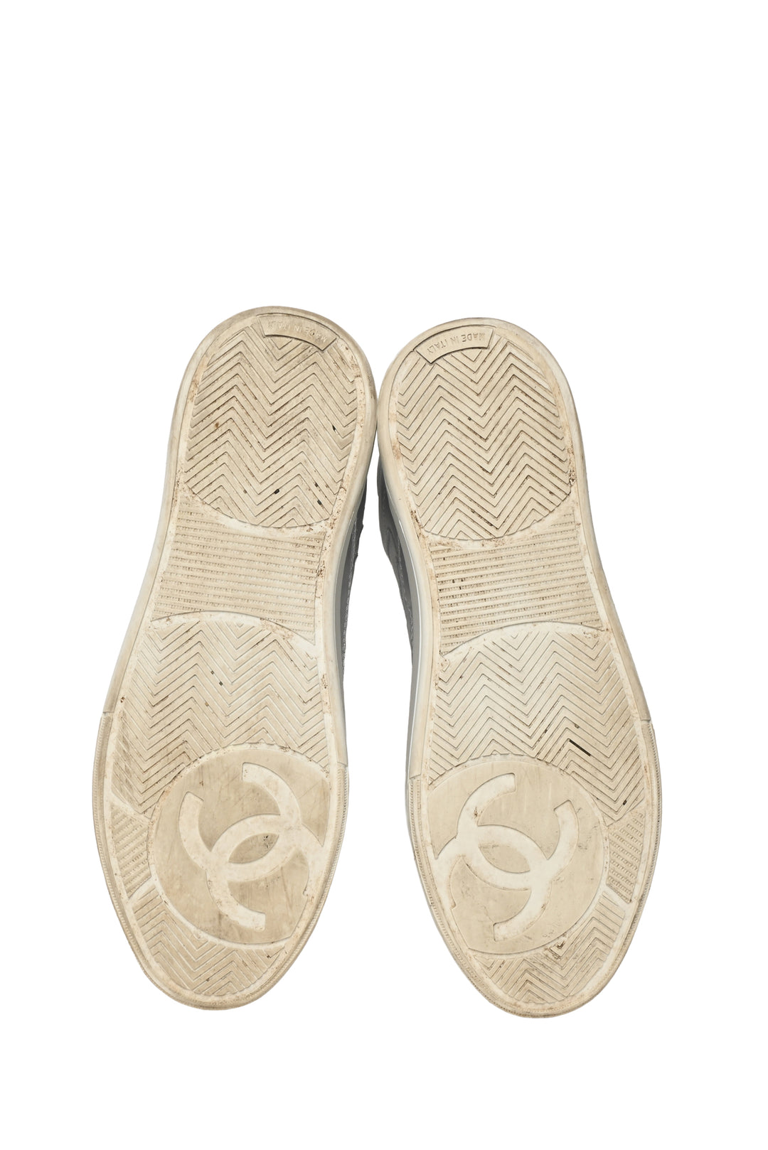 Chanel Size 38.5 High Top CC Sneakers
