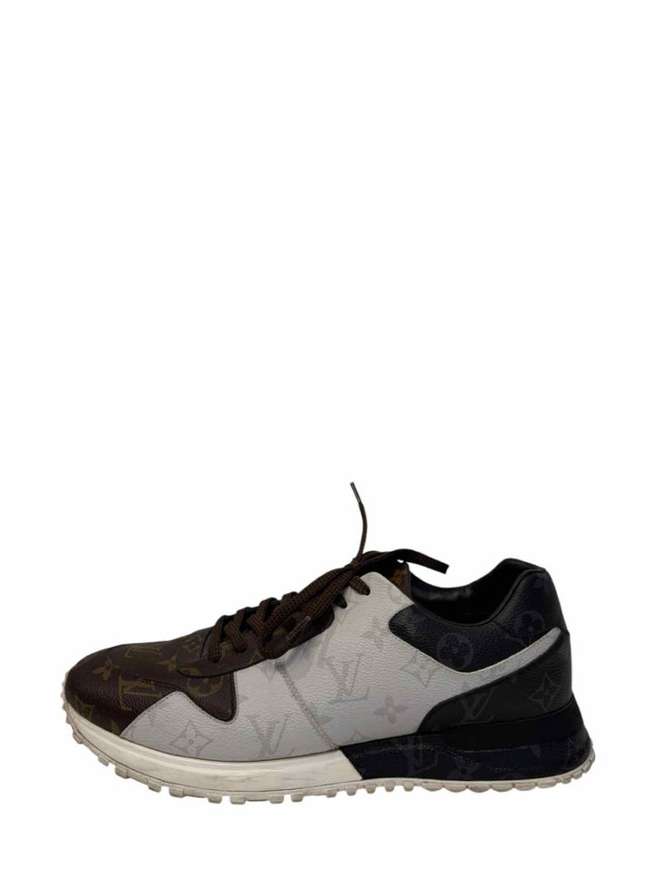 Louis Vuitton Size 8.5 Men's Run Away Leather Sneakers