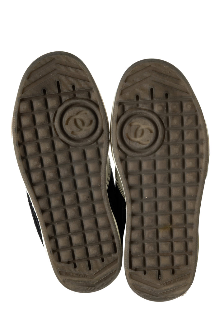 Chanel Size 36 Interlocking CC Quilted Sneaker