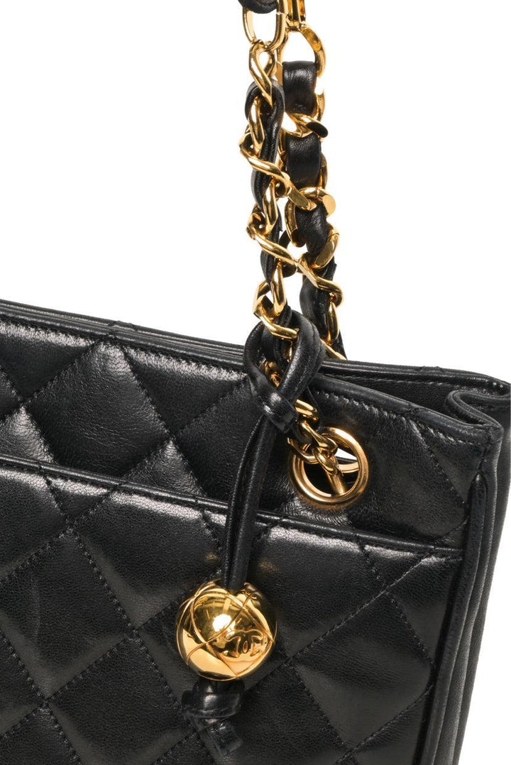 Chanel 1991-1994 Quilted Leather Chain Tote