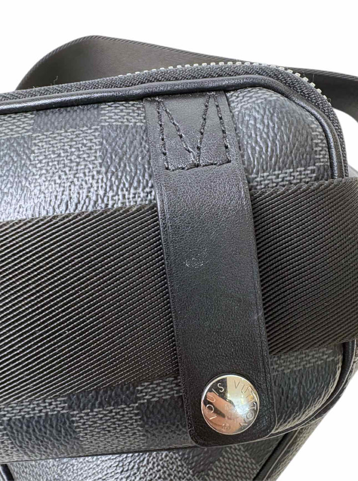 Louis Vuitton Scott Damier Graphite Messenger Crossbody