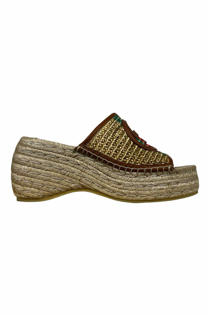 Gucci Size 37 Sandals