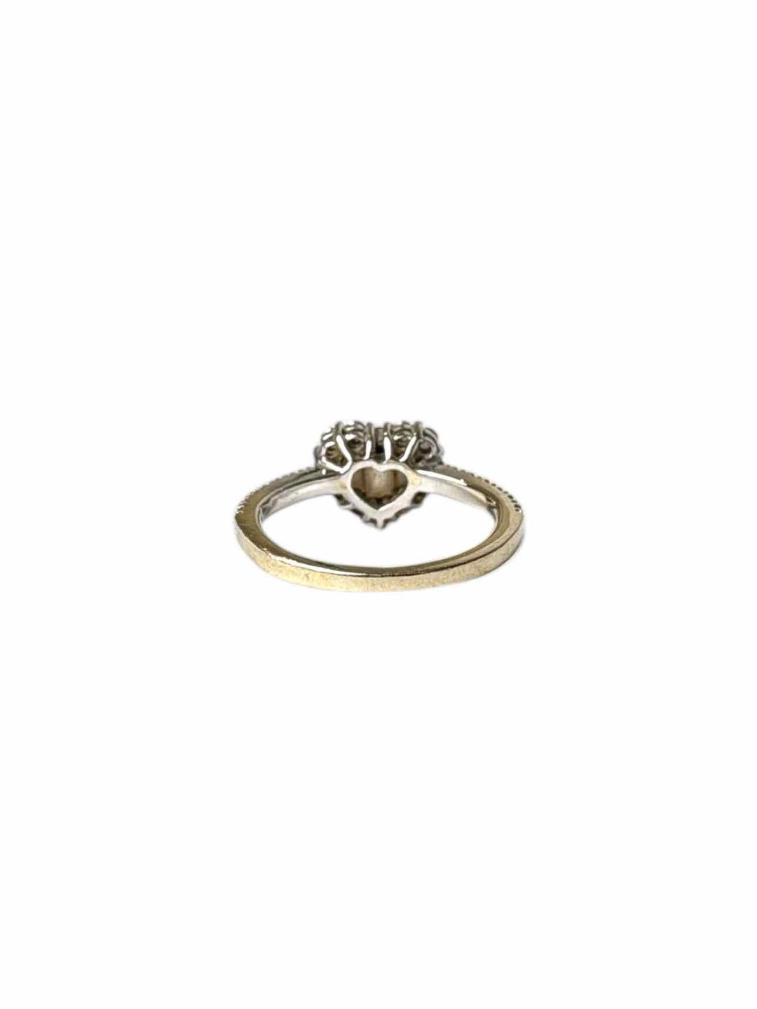 Gregg Ruth Size 4 18K White Gold & Diamond Heart Ring