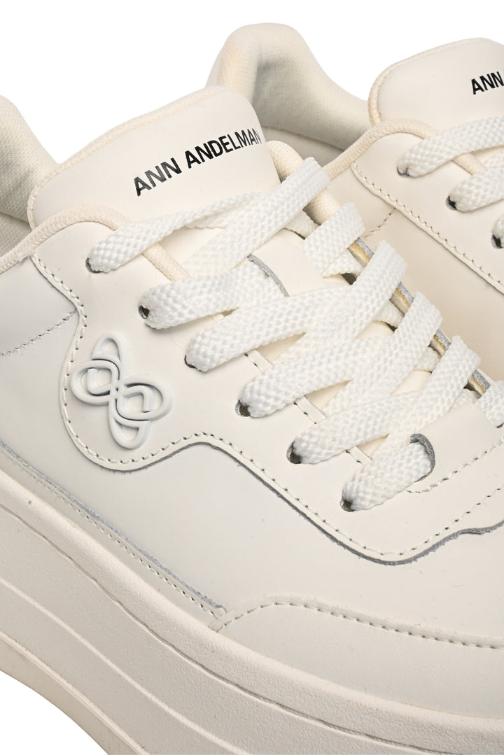Size 36 Sneaker