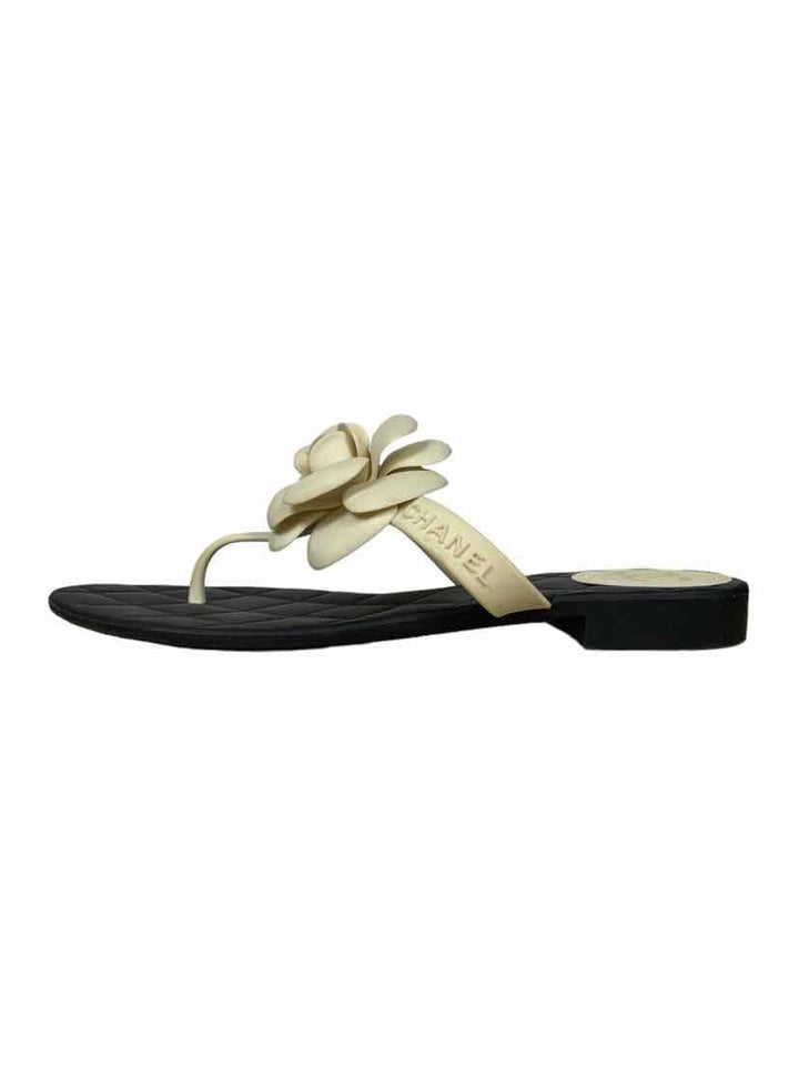 Chanel Size 36 Sandals