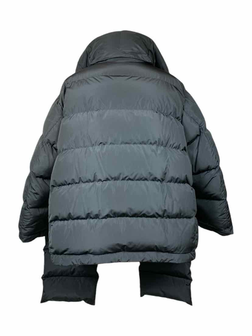 Balenciaga Size 36 Swing Puffer Coat