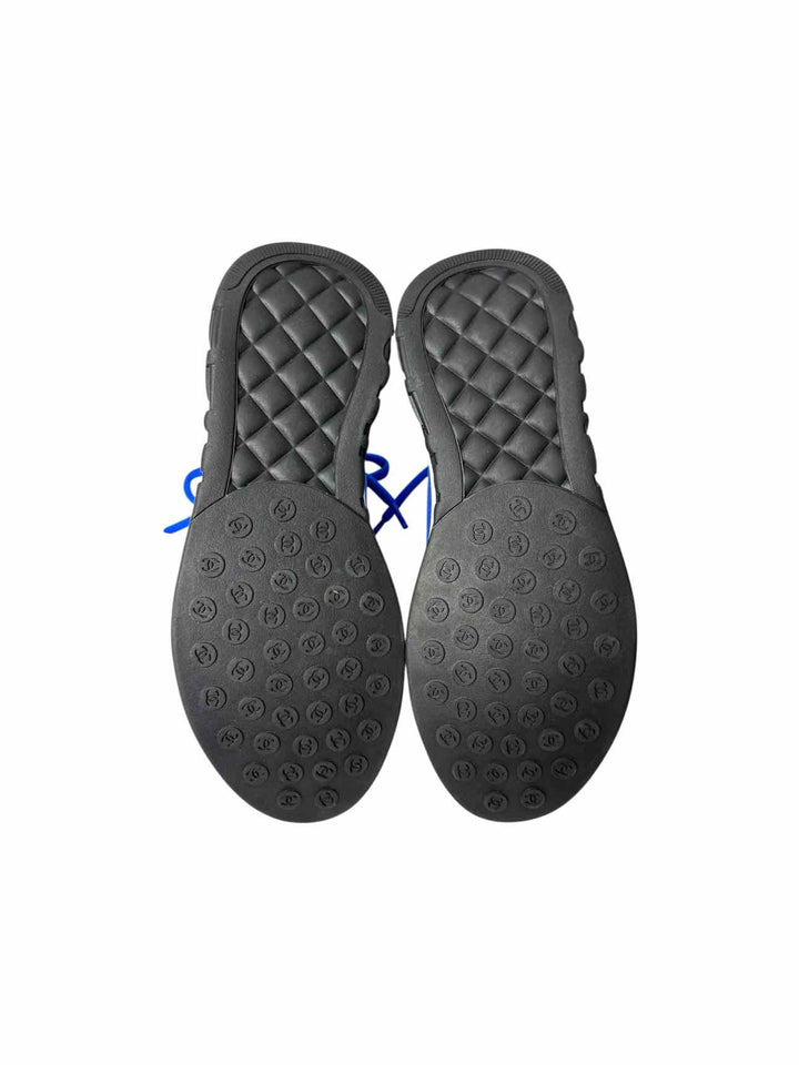 Chanel  Lycra Logo Size 39 Sneaker