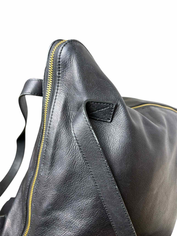 Max & Co Black Leather Gold Tone Zipper Tote Purse