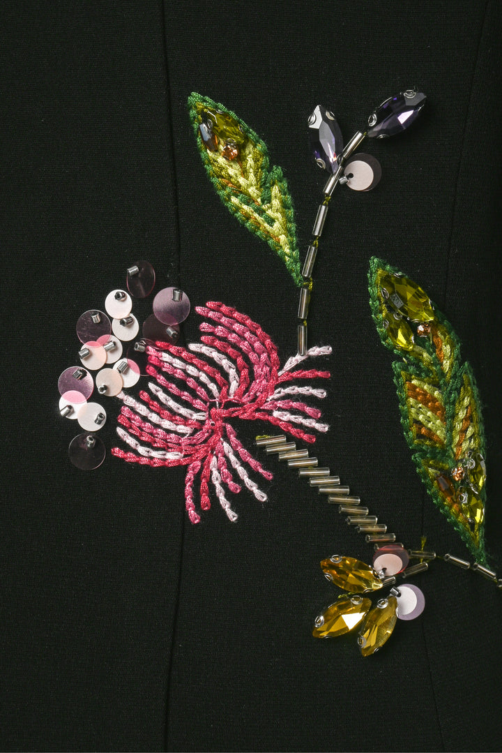 cinq a sept Size 0 Cheyenne Floral Embroidered Blazer