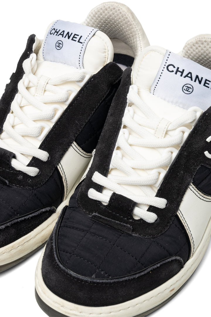 Chanel Size 36 Interlocking CC Quilted Sneaker