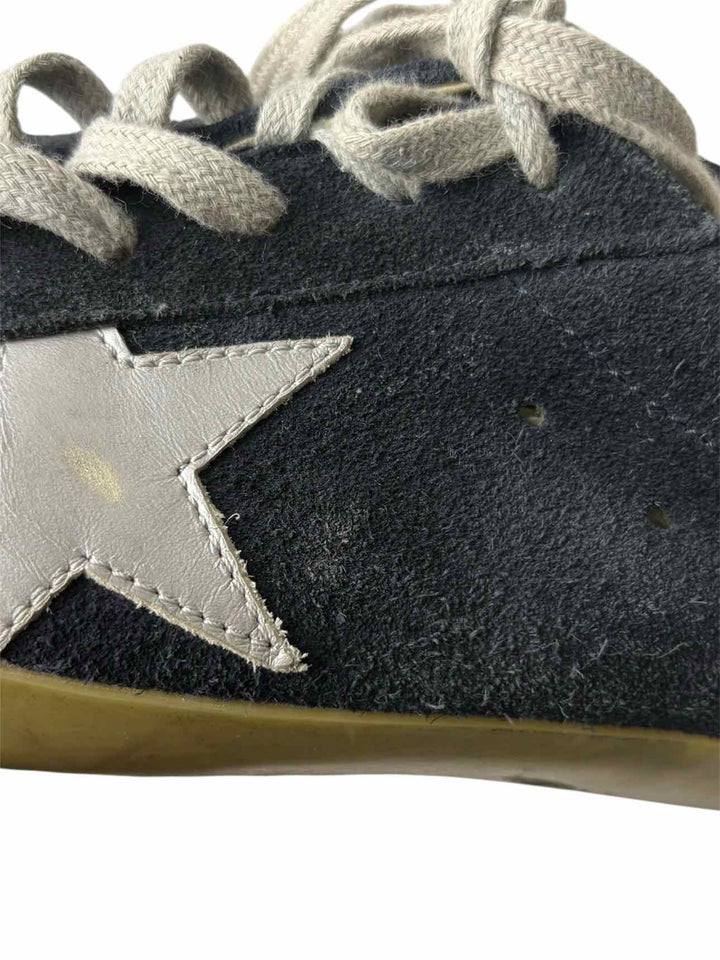 Golden Goose Size 41 Superstar Distressed Suede Sneaker