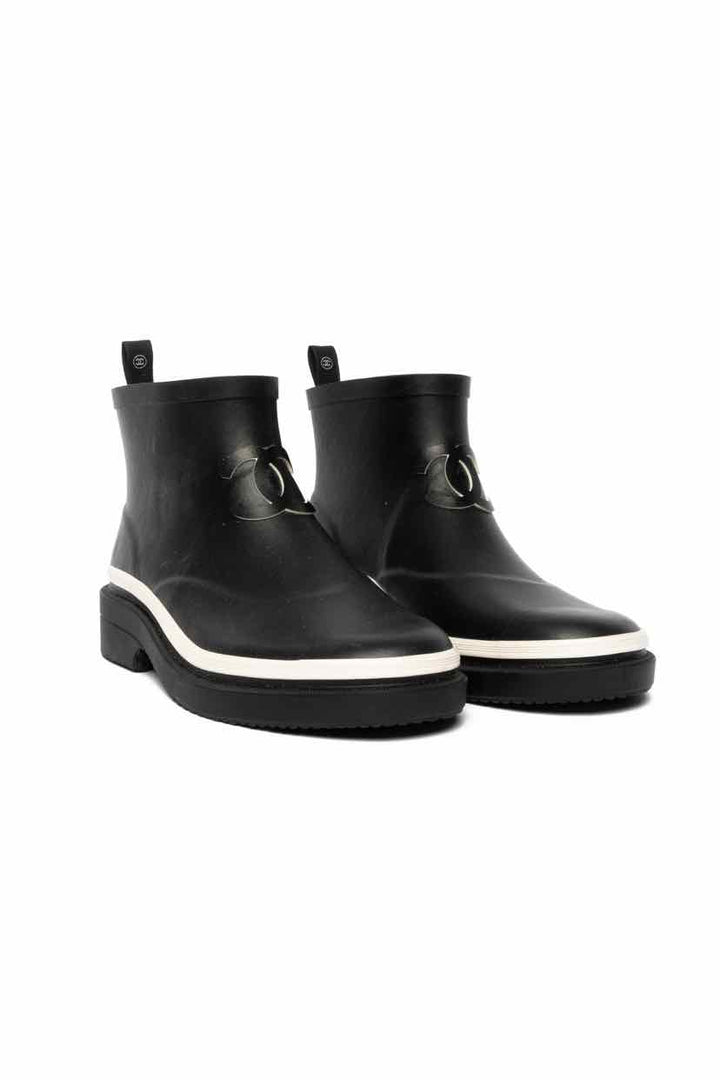 2023 Chanel Size 40 CC Logo Rain Boots