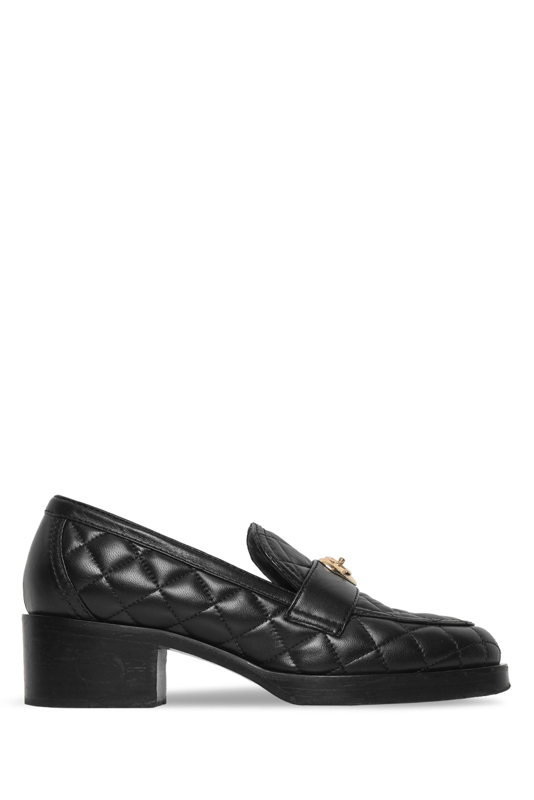 Chanel Size 38.5 Lambskin Quilted CC Heart Loafers